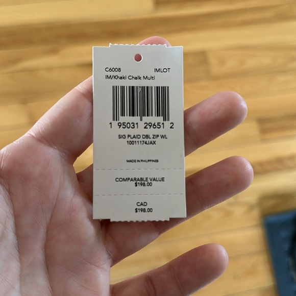 Large authentic Coach wristlet - Picture 5 of 5